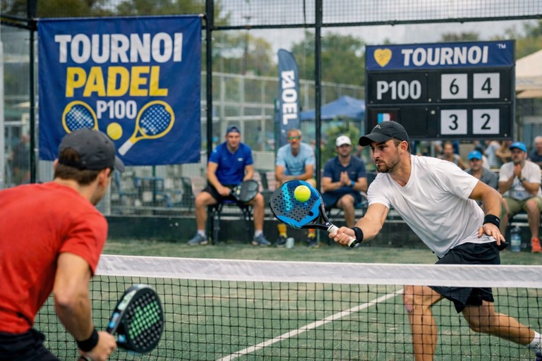 p100 padel
